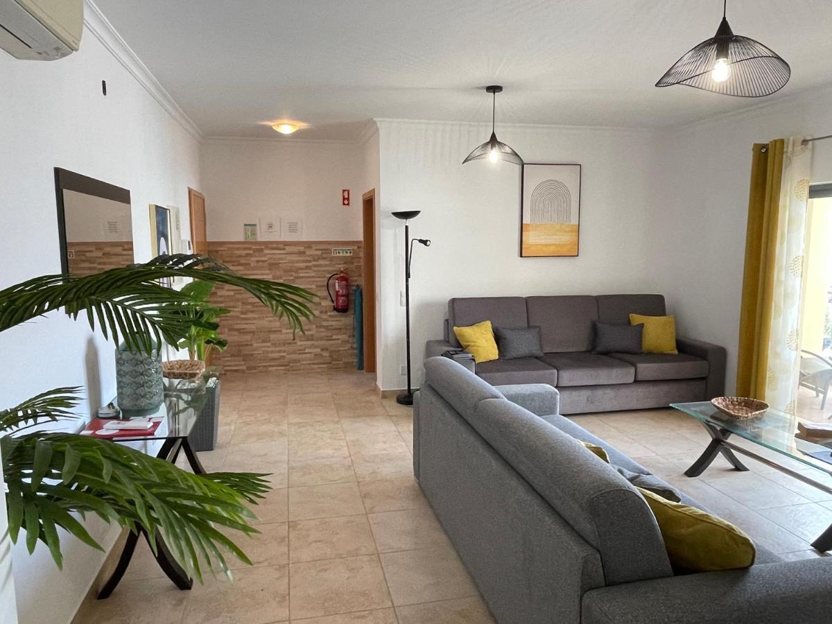 Lucas House 3 - Garden Apartment 라고스 외부 사진